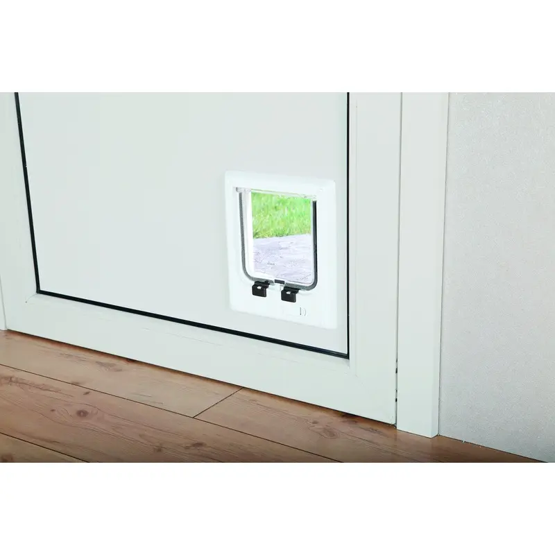Trixie 4-Way cat flap, electromagnetic, 21.1 x 24.4 cm, white